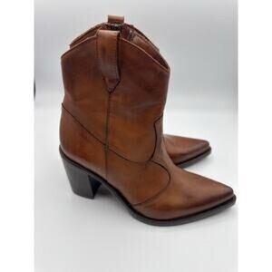 Emanuel Crasto Tan Heeled Boots